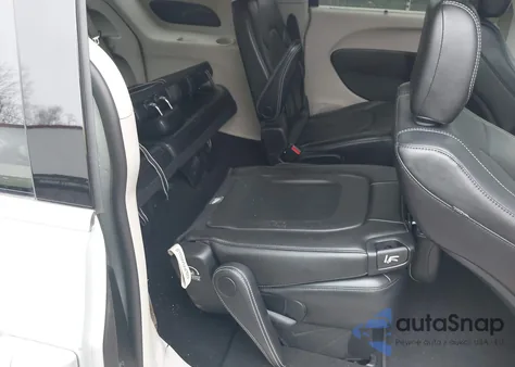 2024 Chrysler Pacifica Touring L z USA, uszkodzony, nr VIN 2C4RC1BG1RR165251